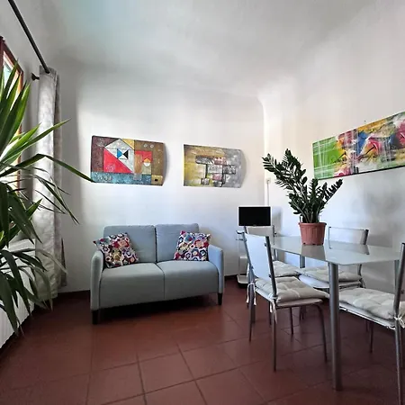 Giuggiola In Appartamento *